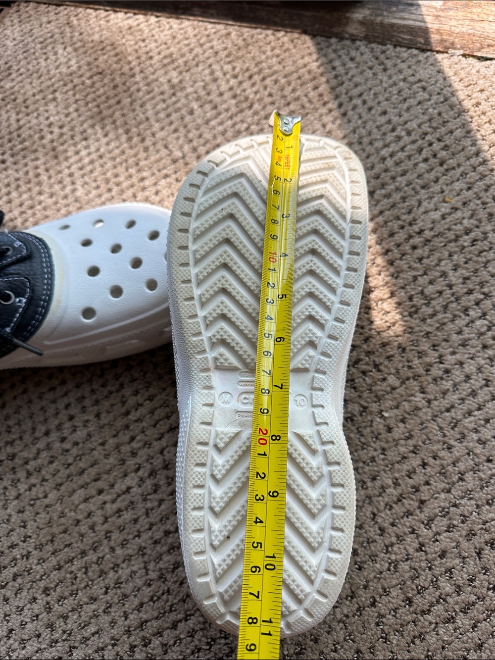 Men’s Islander Crocs size 10 - Picture 9 of 9